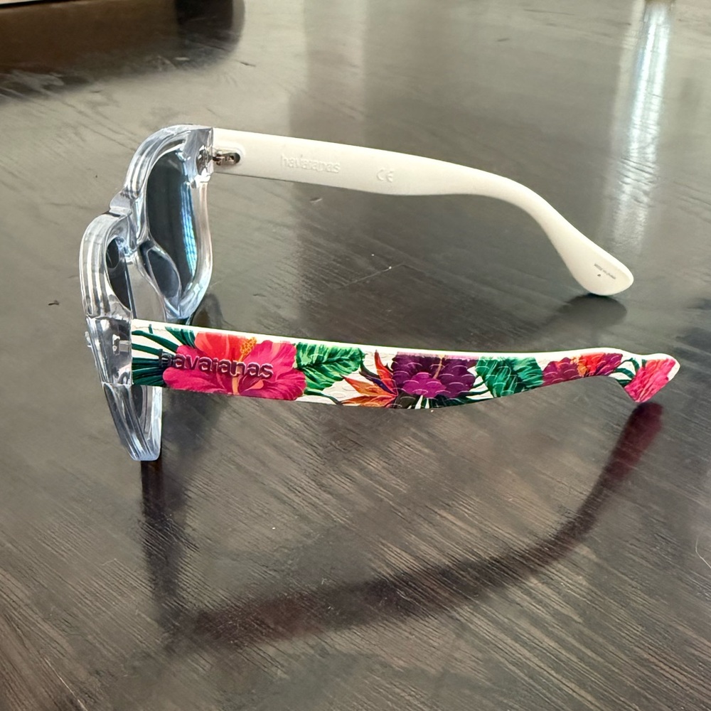 Havaianas Clear Frame Sunglasses with Tropical Floral Arms
